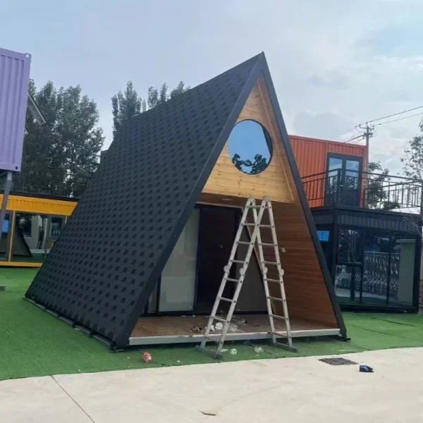 HOT! Steel structure triangular prefab container house customizable tiny home